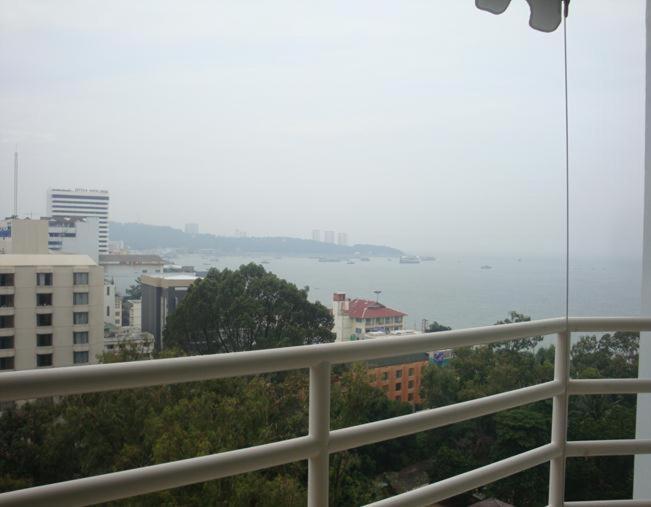 Joy Shop At View Talay 6 Pattaya Exterior foto